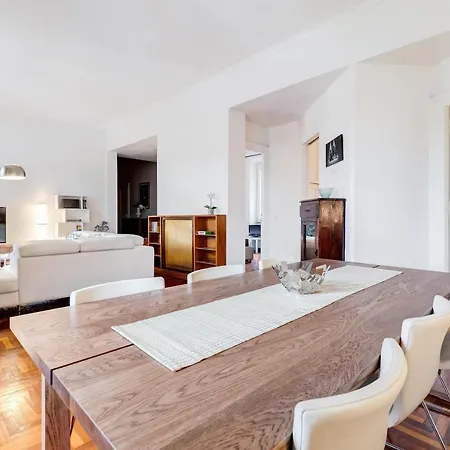 Lejlighed Large And Bright Flat In San Giovanni *