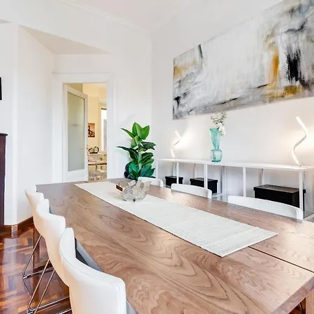 Large And Bright Flat In San Giovanni *