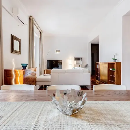 Large And Bright Flat In San Giovanni 아파트 로마