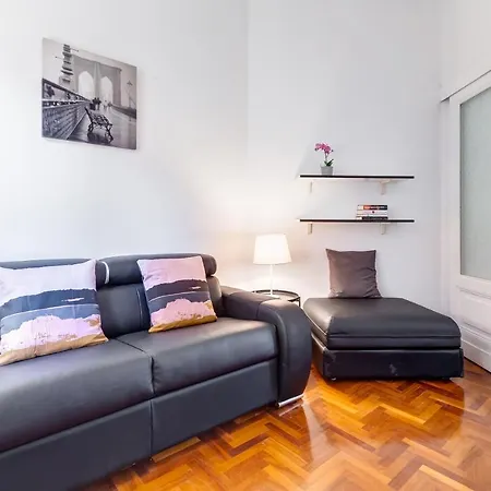 Large And Bright Flat In San Giovanni * 로마